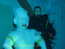 Eindrücke vom Indoor Tauchzentrum Monte Mare